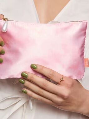 Ipsy Frosted Pink Cosmetic Glam Bag